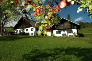 Ferienhof Margarethengut voted 2nd best hotel in Unterach