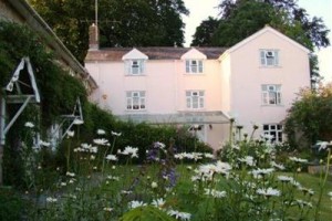 Field Farmhouse Image