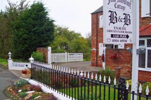 Fifth Milestone Cottage voted  best hotel in Dunnington