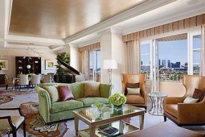 Four Seasons Hotel Los Angeles at Beverly Hills voted  best hotel in Los Angeles