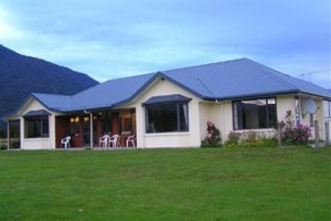 Fox Glacier Mountainview Bed and Breakfast Image