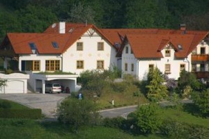 Gastehaus Fam. Bucsek voted 7th best hotel in Jennersdorf