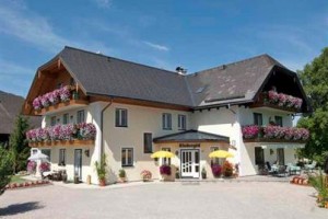 Gastehaus Kloibergutl voted 6th best hotel in Abersee