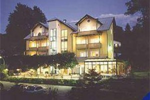 Erlenheim voted  best hotel in Schiefling am See