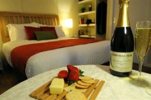 Gisborne Peak Winery Eco-Cottages voted  best hotel in Gisborne 