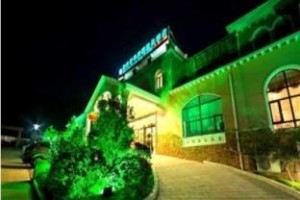 Green Tree Inn Jiujiang Xingzi Hot Spring Hotel Image