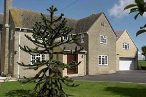 Greensleeves Bed & Breakfast Cirencester Image