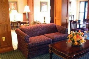 Hampton Inn Newcomerstown voted  best hotel in Newcomerstown