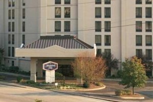 Hampton Inn Cincinnati Riverfront (Downtown Area) voted 3rd best hotel in Covington 