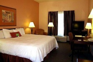 Hampton Inn & Suites Denton voted 6th best hotel in Denton