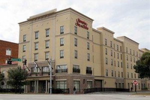 Hampton Inn & Suites Savannah Historic District voted 10th best hotel in Savannah