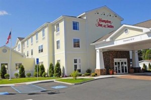 Hampton Inn & Suites Mystic voted  best hotel in Mystic