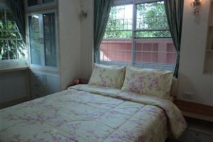 Hat Yai Family Boutique Bed and Breakfast Nakarinthanee Village Image