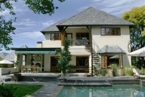 Hedge House voted 7th best hotel in Newlands