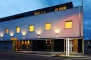 Hein Hotel voted  best hotel in Schwechat