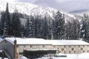 Hibernation House voted 9th best hotel in Whitefish