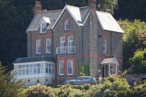 Highcliffe House voted 6th best hotel in Lynton