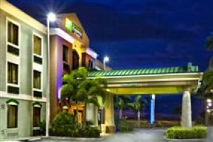 Holiday Inn Express Clewiston voted  best hotel in Clewiston