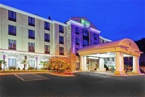 Holiday Inn Express & Suites Rome-East Image