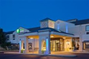 Holiday Inn Express Perrysburg voted 2nd best hotel in Perrysburg