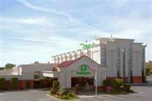Holiday Inn Visalia Hotel & Conf Center Image