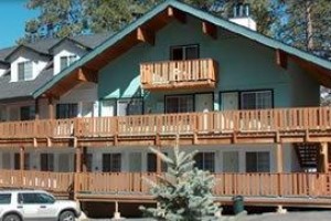 Honey Bear Lodge & Cabins Image