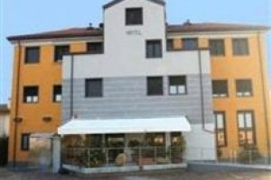 Hotel Alle Scuole voted  best hotel in Curtarolo
