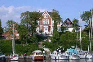 Hotel & Cafe Wallburg Image