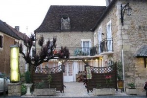 Hotel Du Chateau Campagne voted  best hotel in Campagne