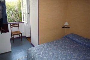 Hotel Eden Roc Allauch Image