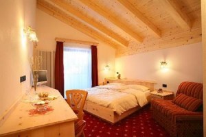 Hotel Garni' Pra' Fiori' voted 2nd best hotel in Mazzin