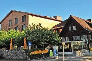 Hotel Gasthof Lowen Feldkirch Image