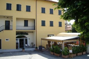Lauro Hotel voted 4th best hotel in Gravedona