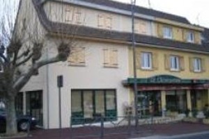 Le Clemenceau voted 2nd best hotel in Conflans-Sainte-Honorine