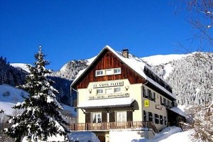 Hotel Le Sapin Fleuri Bourg-d'Oueil voted  best hotel in Bourg-d'Oueil