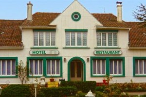Hotel Restaurant Les Cedres voted  best hotel in Camiers