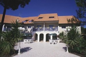 Logis Les Vagues voted  best hotel in Biscarrosse