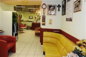 Hotel Marial Image