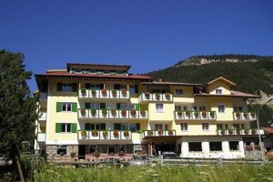 Hotel Montana Campitello di Fassa Image