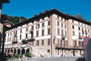 Hotel Monterosa Image