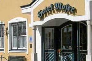 Hotel-Restaurant Moser voted 3rd best hotel in Pochlarn