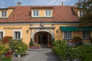 Hotel Ungarische Krone voted  best hotel in Bruckneudorf