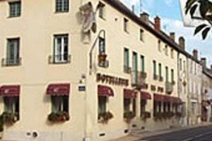 Hotellerie du Val d'Or voted  best hotel in Mercurey