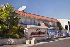 Howard Johnson - Escondido Image