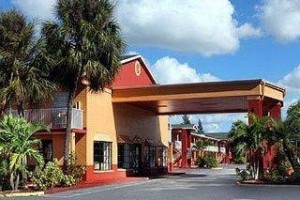 Howard Johnson Inn Fort Myers Image