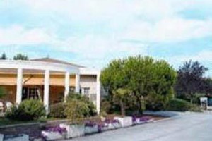Inter-Hotel Le Cottage d'Amphitryon voted 4th best hotel in Gradignan