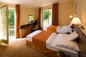 Jankovich Kuria Hotel es Etterem voted  best hotel in Racalmas
