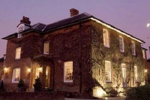 Kings Head voted 4th best hotel in Winchester