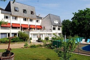 La Longue Vue voted  best hotel in Gennes
