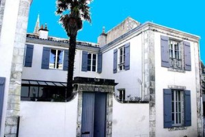 La Maison du Palmier voted  best hotel in La Rochelle